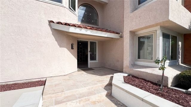 2 Ramada, Irvine, CA 92620