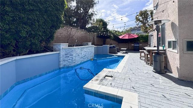 2 Ramada, Irvine, CA 92620