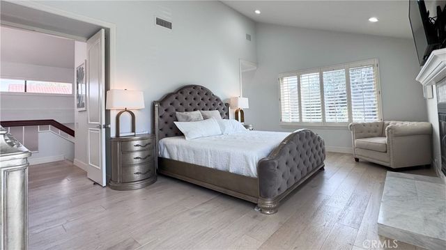 2 Ramada, Irvine, CA 92620