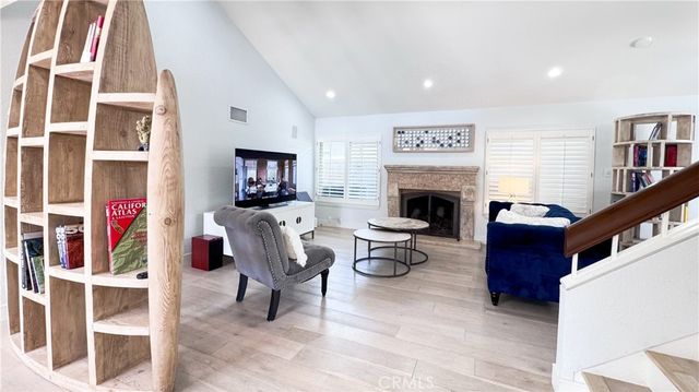 2 Ramada, Irvine, CA 92620