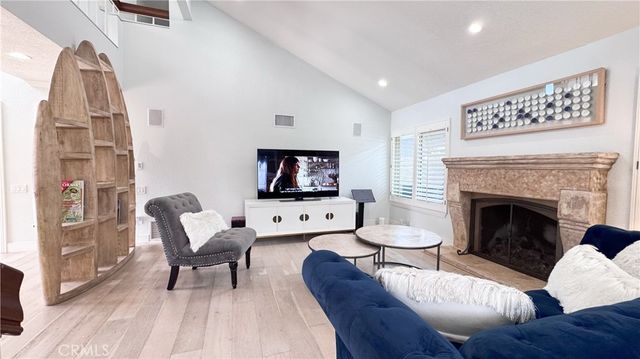 2 Ramada, Irvine, CA 92620