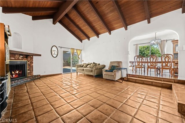 14515 Daubert, San Fernando, CA 91345