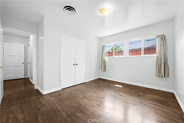14515 Daubert, San Fernando, CA 91345