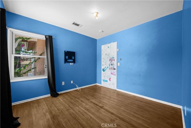 14515 Daubert, San Fernando, CA 91345