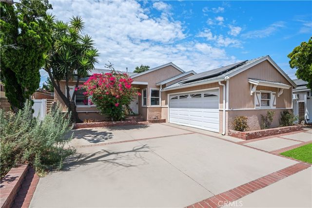 14515 Daubert, San Fernando, CA 91345