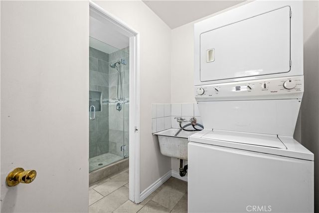 14515 Daubert, San Fernando, CA 91345