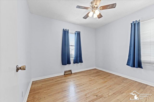 1770 Rose Avenue, Lincoln Park, MI 48146