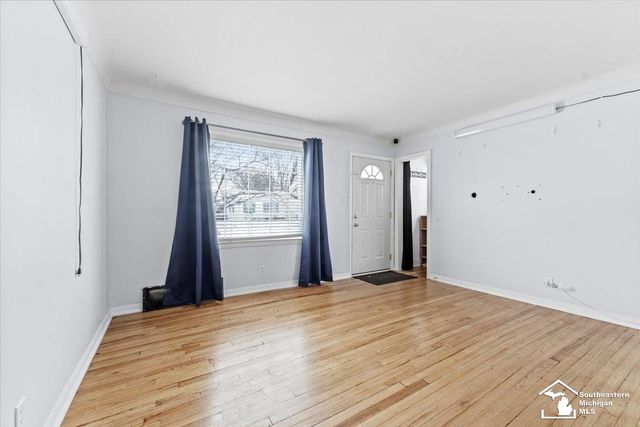 1770 Rose Avenue, Lincoln Park, MI 48146