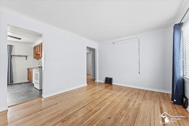 1770 Rose Avenue, Lincoln Park, MI 48146