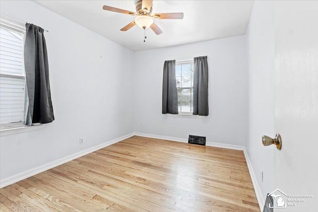 1770 Rose Avenue, Lincoln Park, MI 48146