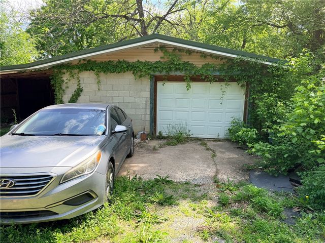 315 Gear Street, Yellville, AR 72687