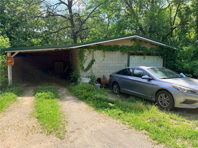 315 Gear Street, Yellville, AR 72687