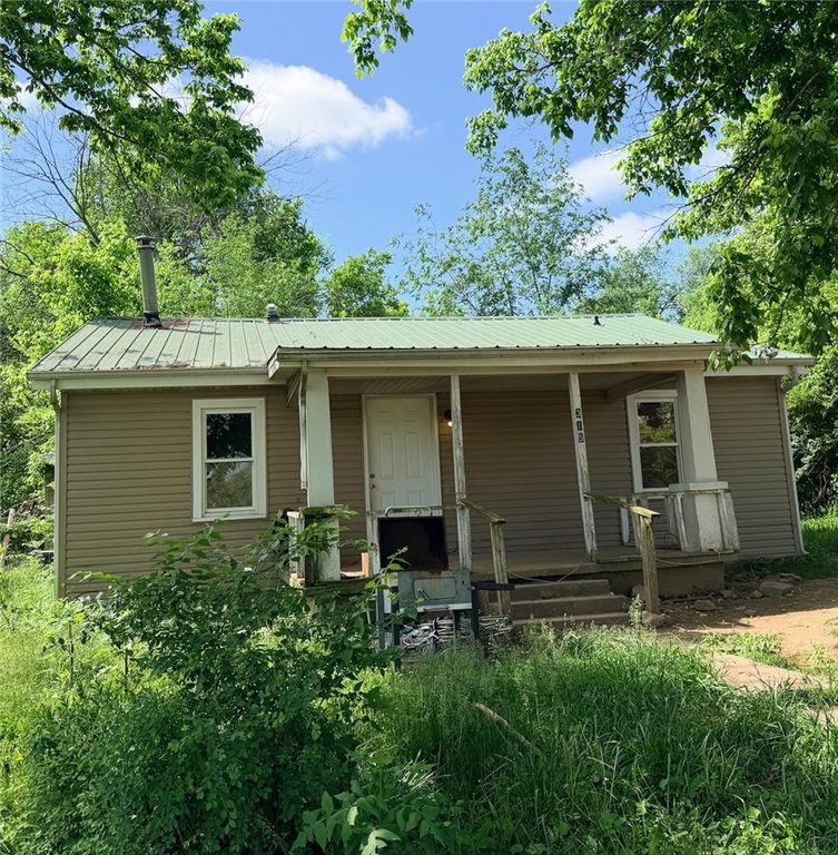 315 Gear Street, Yellville, AR 72687