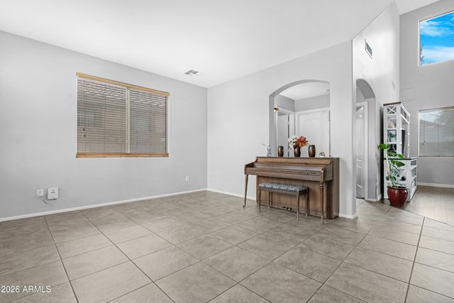 951 E PENNY Lane, San Tan Valley, AZ 85140