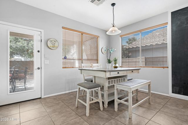 951 E PENNY Lane, San Tan Valley, AZ 85140