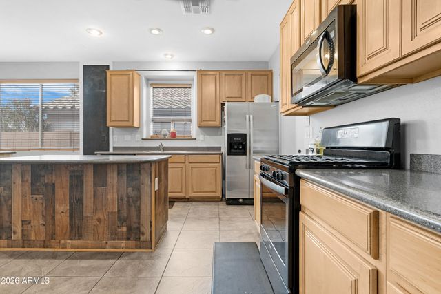 951 E PENNY Lane, San Tan Valley, AZ 85140