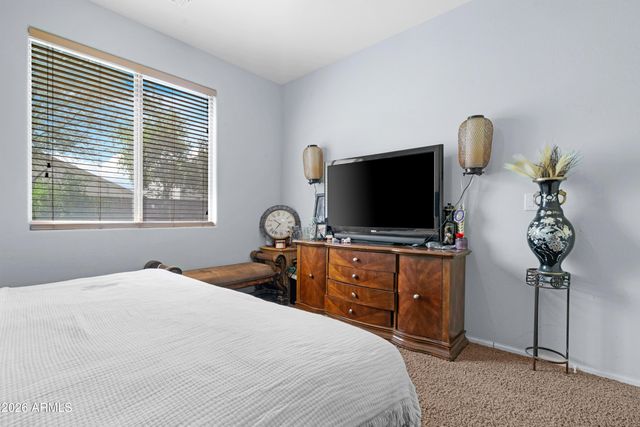 951 E PENNY Lane, San Tan Valley, AZ 85140