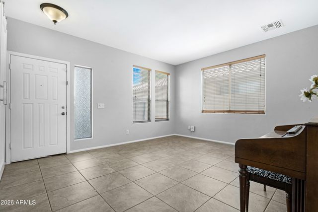 951 E PENNY Lane, San Tan Valley, AZ 85140