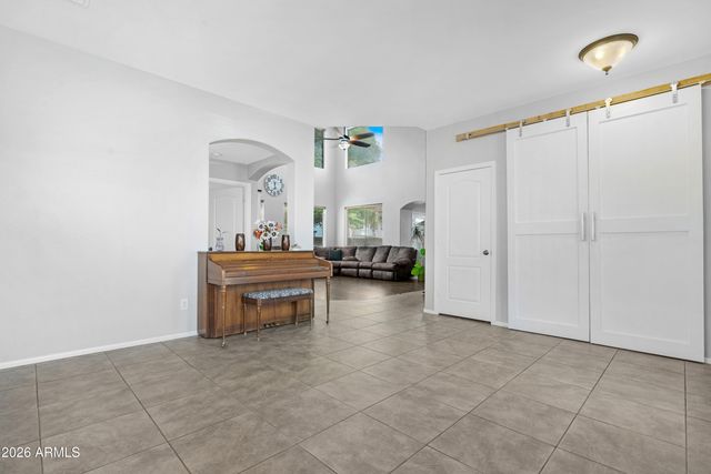 951 E PENNY Lane, San Tan Valley, AZ 85140