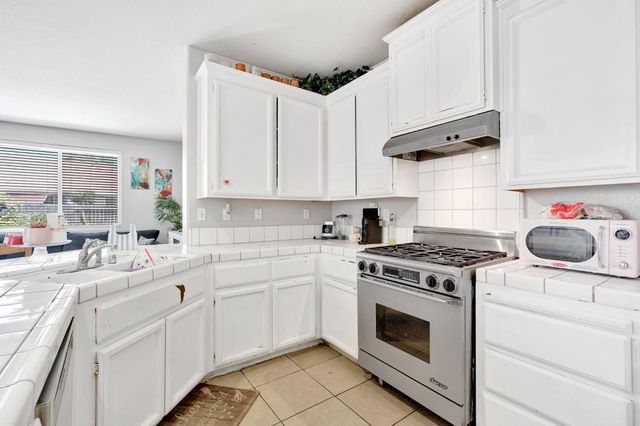 5257 E Byrd Avenue, Fresno, CA 93725