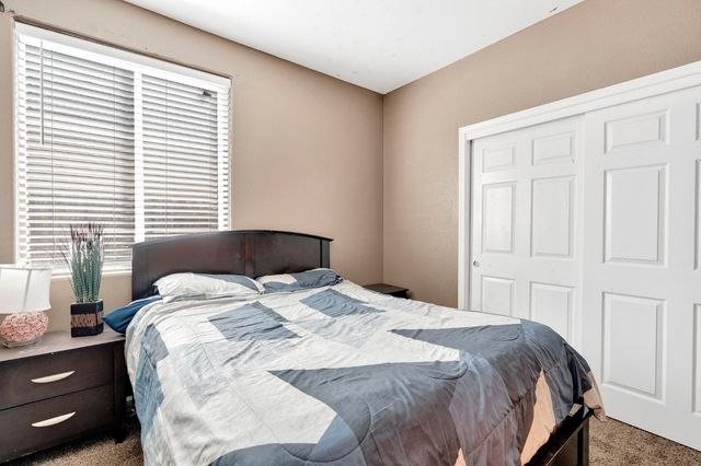 5257 E Byrd Avenue, Fresno, CA 93725