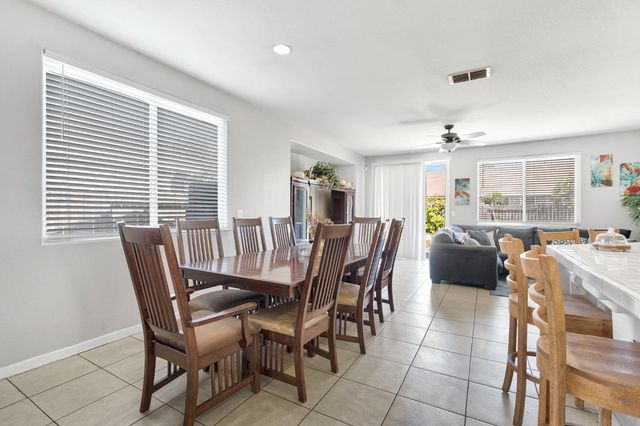 5257 E Byrd Avenue, Fresno, CA 93725