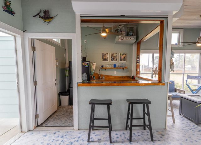 16506 Mansvelt Road, Jamaica Beach, TX 77554