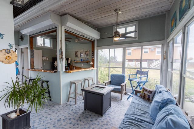 16506 Mansvelt Road, Jamaica Beach, TX 77554