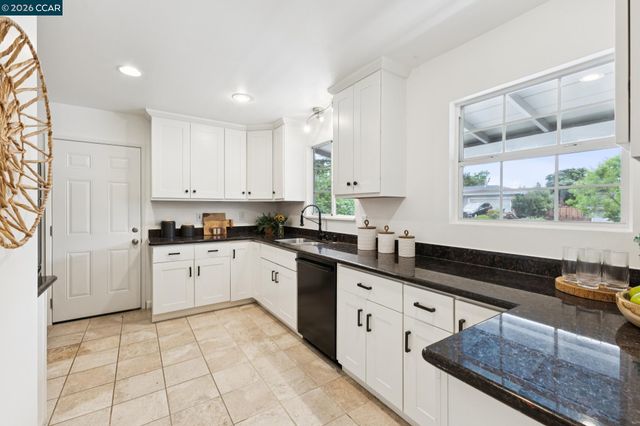 175 Verde Mesa Dr, Danville, CA 94526