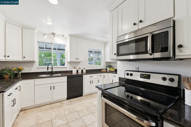 175 Verde Mesa Dr, Danville, CA 94526