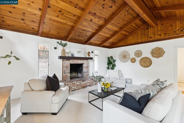 175 Verde Mesa Dr, Danville, CA 94526