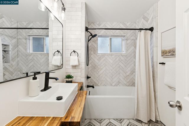 175 Verde Mesa Dr, Danville, CA 94526