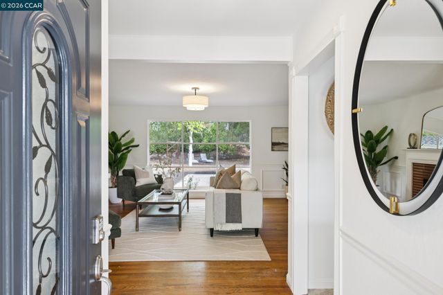 175 Verde Mesa Dr, Danville, CA 94526