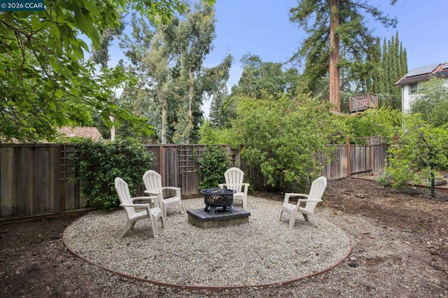 175 Verde Mesa Dr, Danville, CA 94526