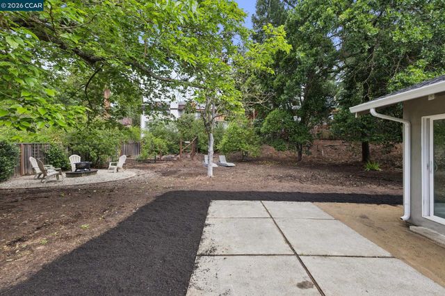 175 Verde Mesa Dr, Danville, CA 94526