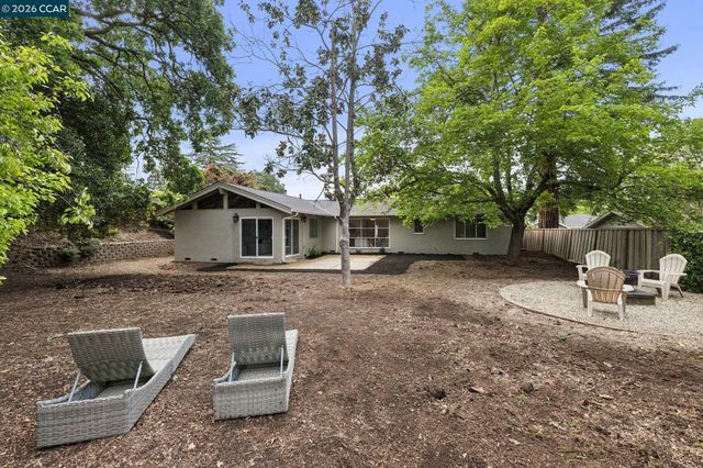 175 Verde Mesa Dr, Danville, CA 94526