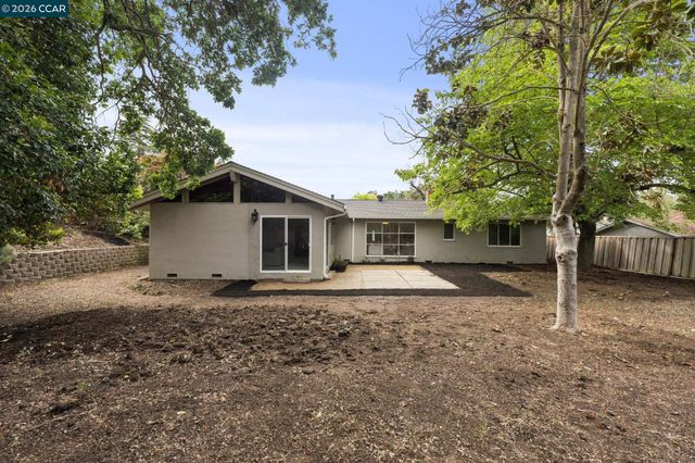 175 Verde Mesa Dr, Danville, CA 94526