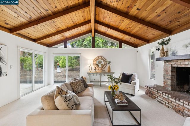 175 Verde Mesa Dr, Danville, CA 94526