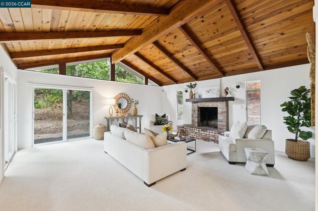 175 Verde Mesa Dr, Danville, CA 94526