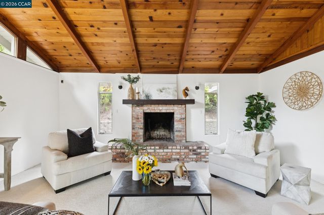 175 Verde Mesa Dr, Danville, CA 94526