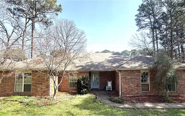 1403 Skyline Vista Court, Russellville, AR 72802