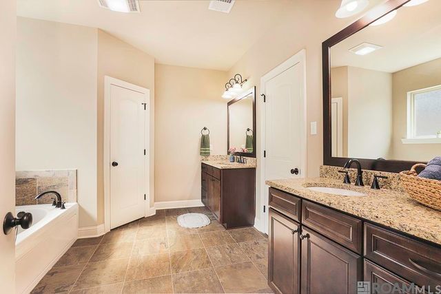 18190 Old Reserve, Prairieville, LA 70769