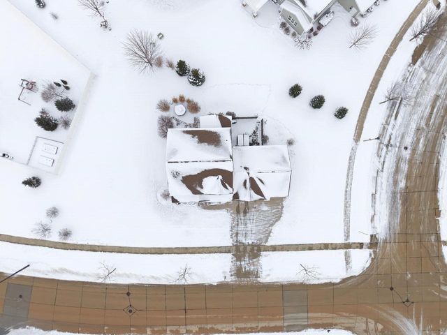 4620 N LIGHTNING DRIVE, Appleton, WI 54913