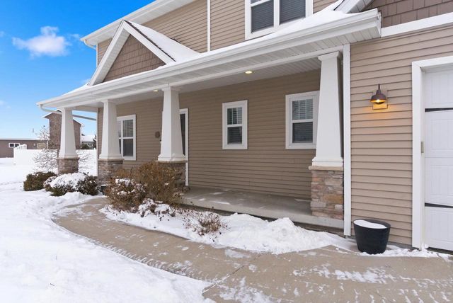 4620 N LIGHTNING DRIVE, Appleton, WI 54913