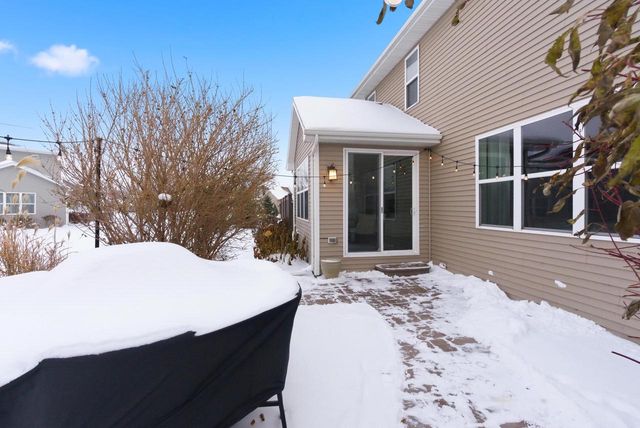 4620 N LIGHTNING DRIVE, Appleton, WI 54913
