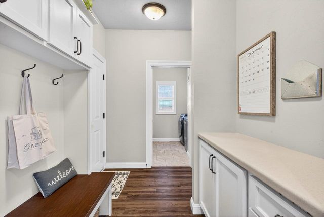 4620 N LIGHTNING DRIVE, Appleton, WI 54913