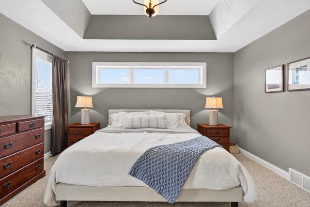 4620 N LIGHTNING DRIVE, Appleton, WI 54913