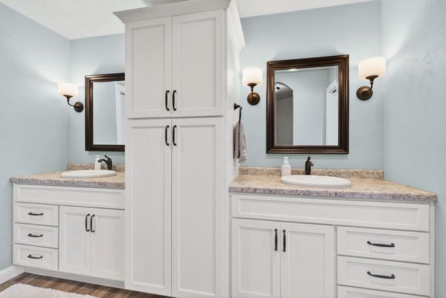 4620 N LIGHTNING DRIVE, Appleton, WI 54913