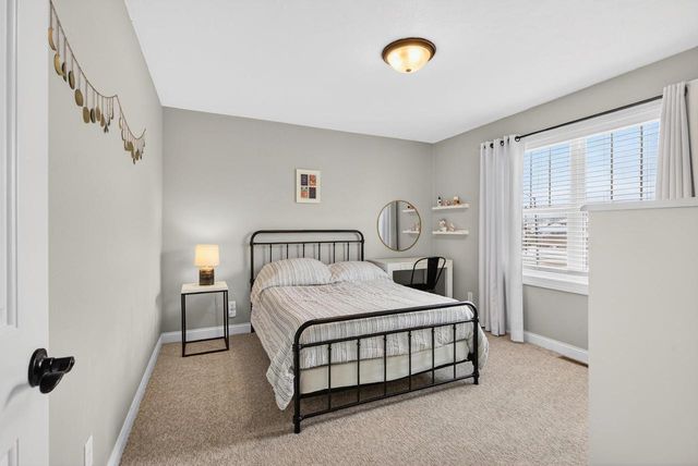 4620 N LIGHTNING DRIVE, Appleton, WI 54913