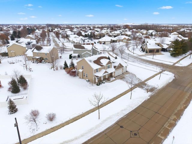 4620 N LIGHTNING DRIVE, Appleton, WI 54913